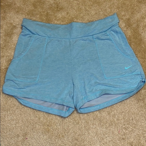 - Nike workout top and shorts-Teal - Picture 5 of 7